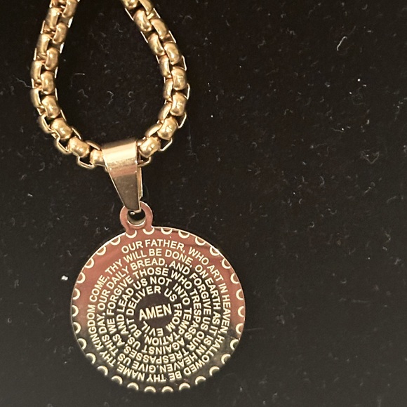 Prayer of serenity in front, Our Father prayer in back, gold tone. - Picture 3 of 4